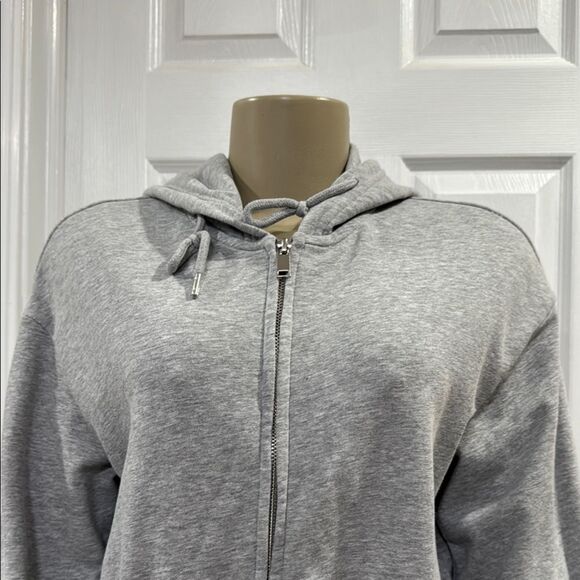 H&M Zipper Hoodie. - Picture 2 of 5